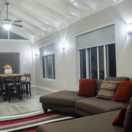 Soak'D Pineapple Villa Berrydale Екстер'єр фото