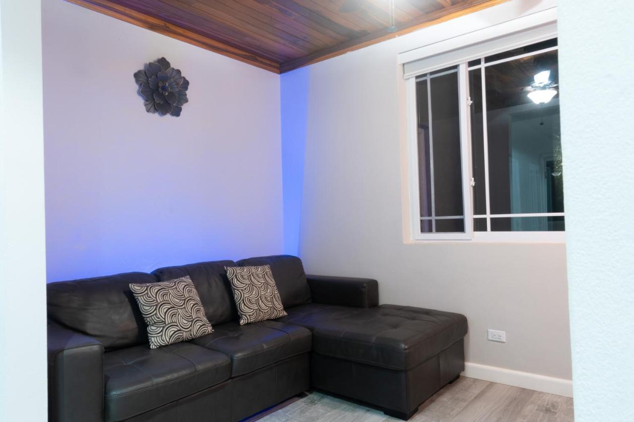 Soak'D Pineapple Villa Berrydale Екстер'єр фото